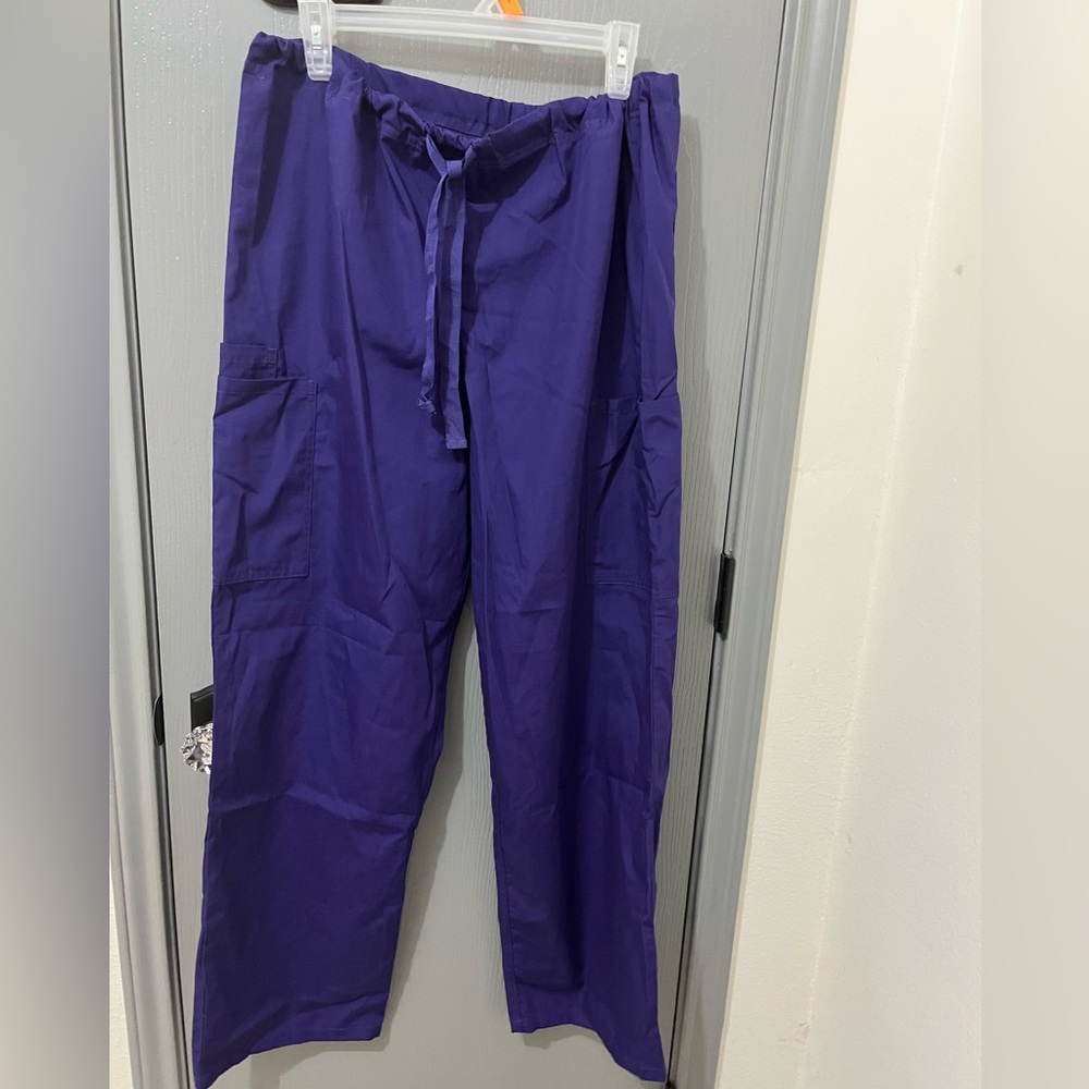 Purple size M scrub pants .